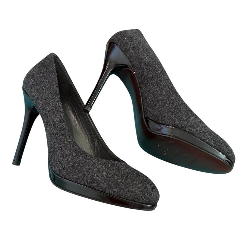Stuart Weitzman Gray Wool Round Toed 4.5" Pumps/H… - image 3
